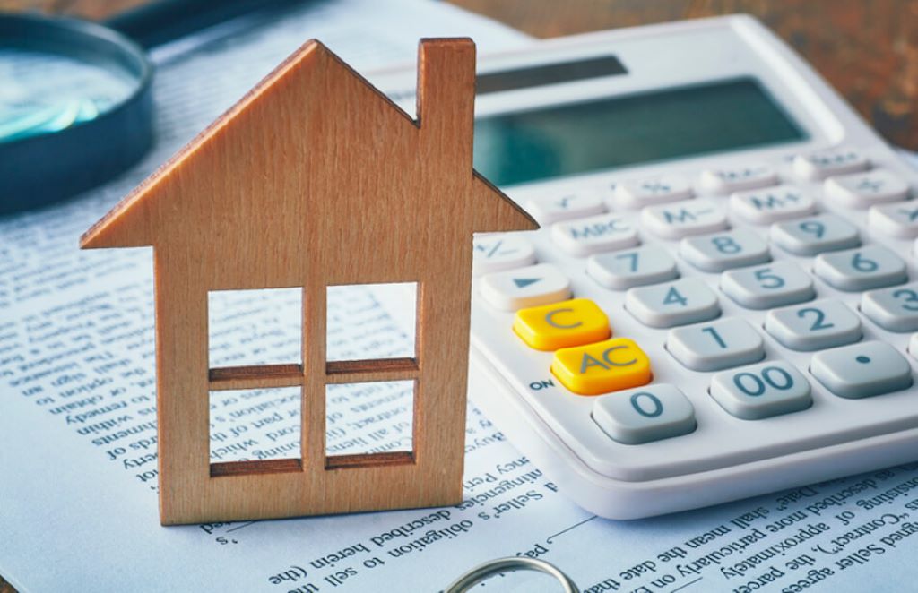 Tenant reviewing rental property price, location, and amenities before signing a lease
